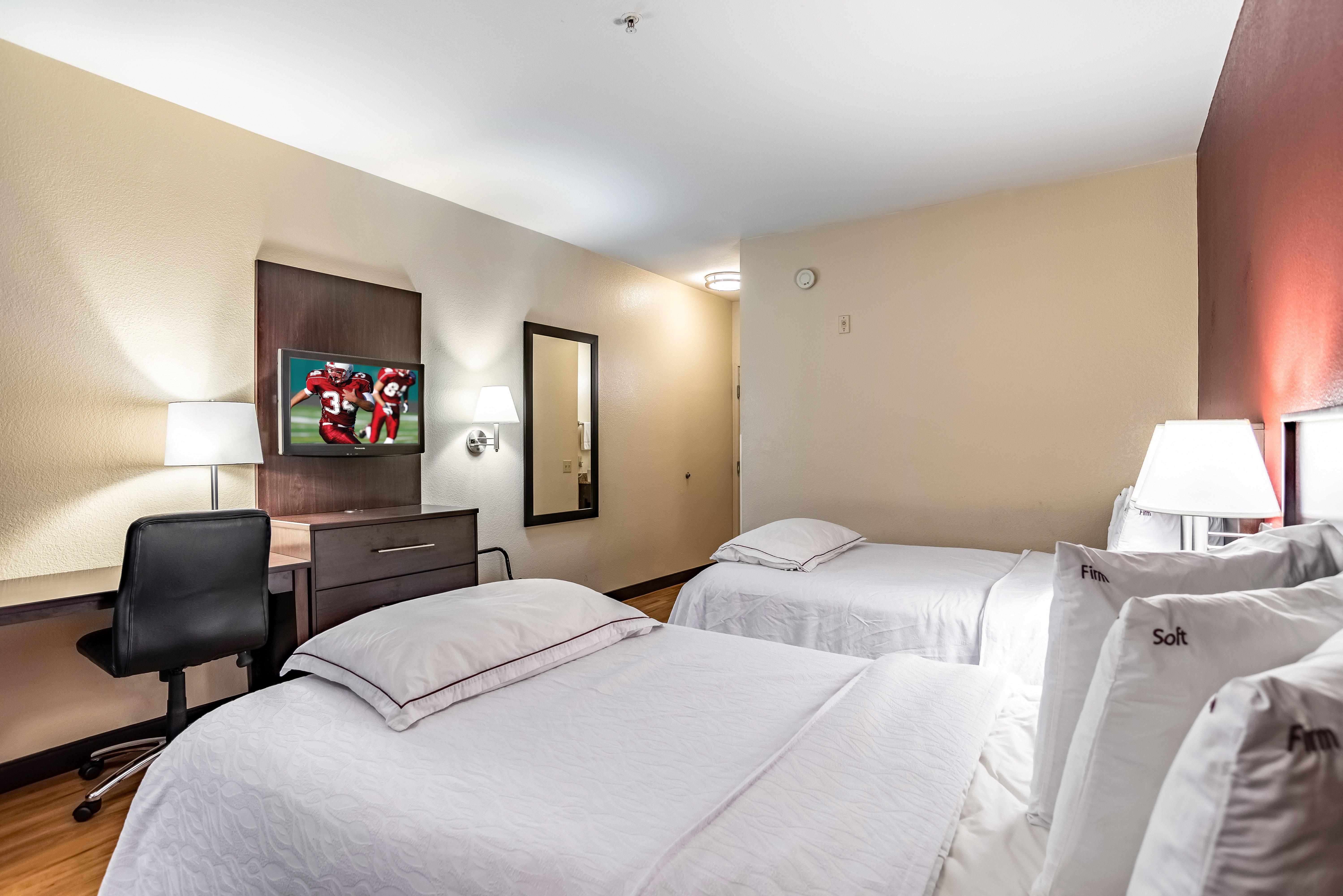 Red Roof Inn Plus Raleigh Downtown Ncsu Conv Center מראה חיצוני תמונה