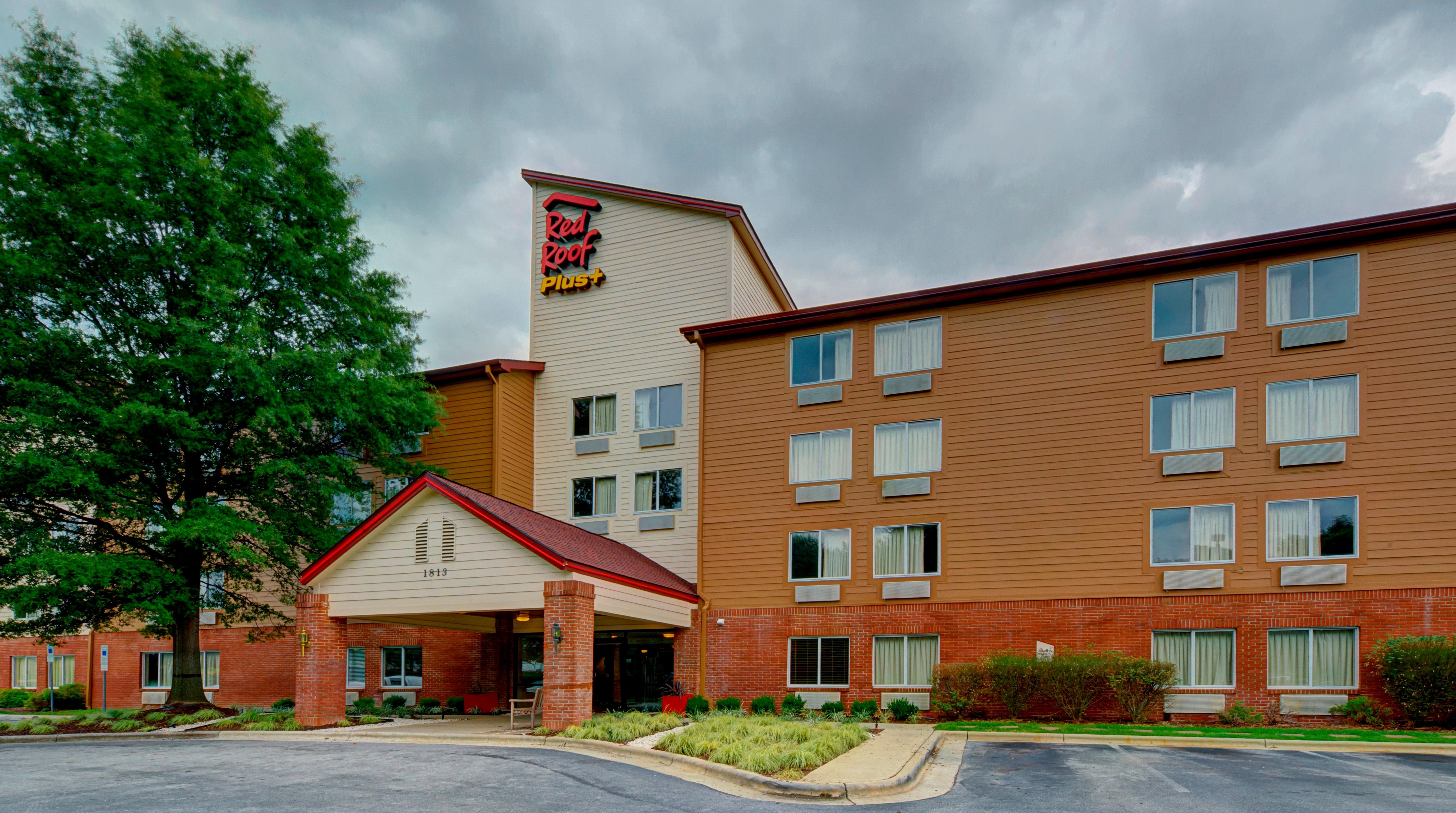 Red Roof Inn Plus Raleigh Downtown Ncsu Conv Center מראה חיצוני תמונה